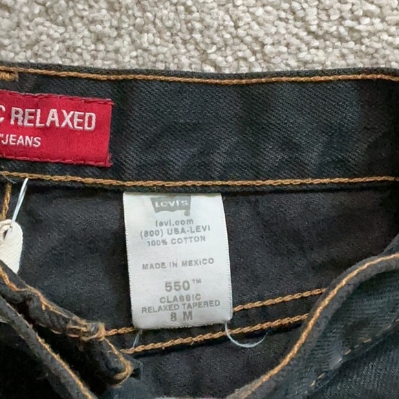 Levi's Black Raw Edge Jean Shorts Relaxed Fit Size 8 NWT - Picture 4 of 9